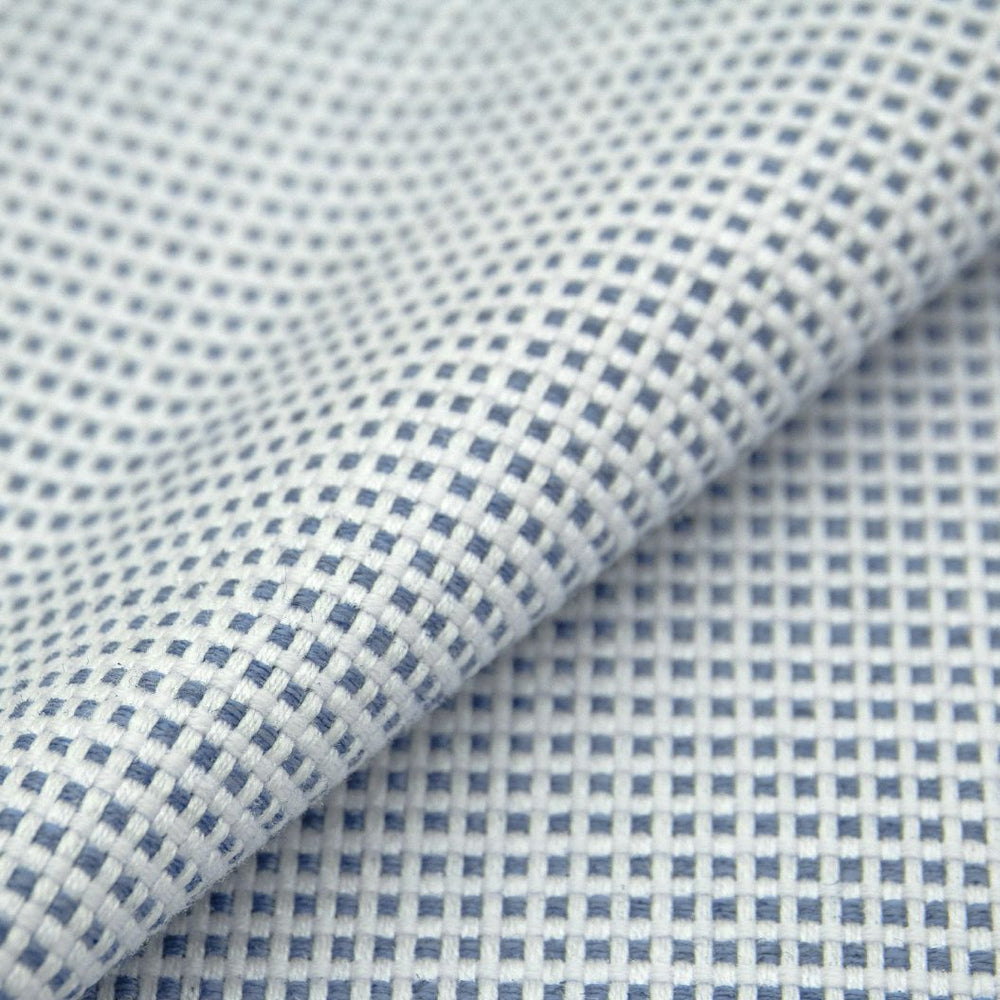#sky Helios outdoor fabric in Sky, close view of the folded basket weave
